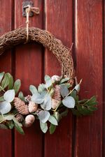 PINECONE-AND-SAGE-LEAF-CHRISTMAS-WREATH_2