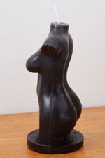WOMAN-S-BODY-CANDLE-IN-BLACK-3